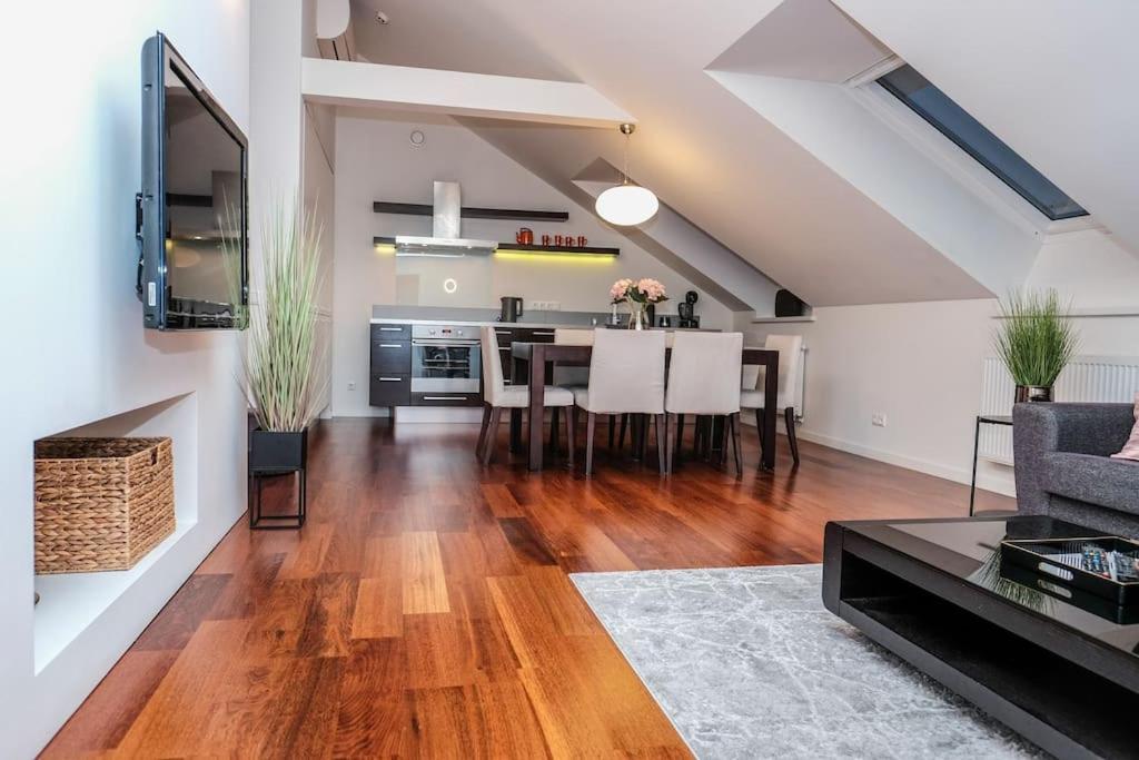 #stayhere - Spacious Luxury Town Hall 3bdr Wilna